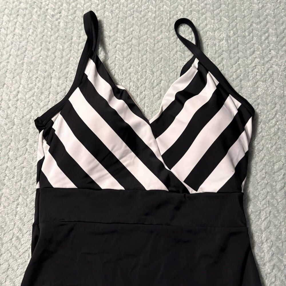Pour Moi Womens 8 One Piece Swimsuit Black White Stripe V-Neck Tummy Control 12 - Picture 11 of 11